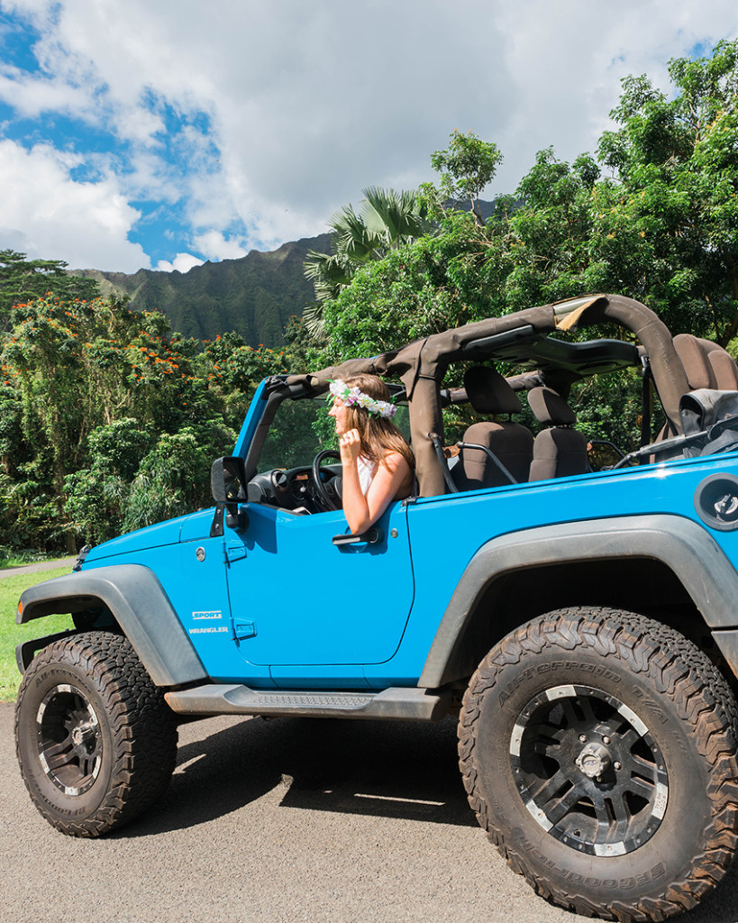 10 Aventuras inolvidables en Oahu, Hawaii! ¡Estas cosas son geniales y las estoy poniendo en mi lista! Me encanta especialmente la playa de tortugas secretas, las increíbles caminatas y los mejores consejos de playas. Alquileres de Jeep en Hawái