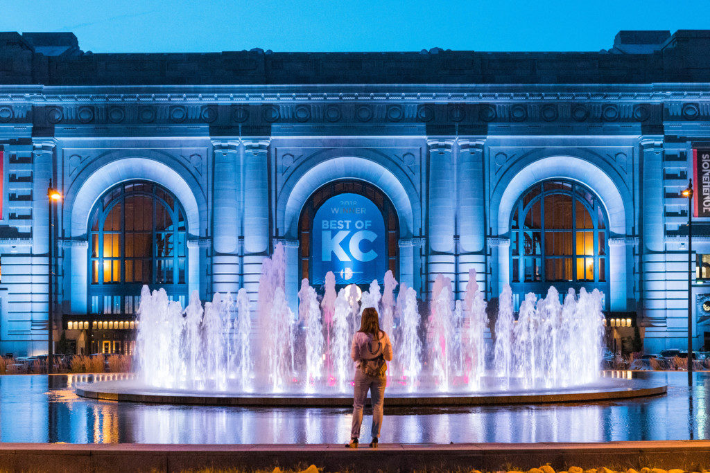 Kauffman Stadium Water Spectacular - Kansas City Fountain Tours