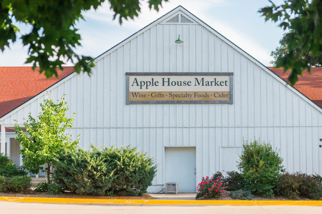 A excellent thing to do in Nebraska City is go shopping at the Apple House Market