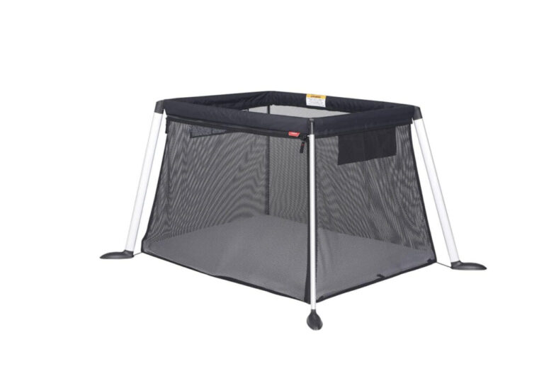 The Best Travel Cribs/PacknPlays For Babies & Toddlers